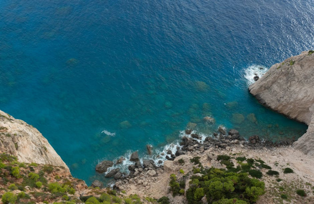 Haaien Zakynthos: wat leeft er in de baai van Laganas en hoe bescherm je het?