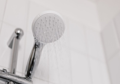 Hoeveel water bespaar je per jaar met een waterbesparende douchekop bij 8 minuten per dag